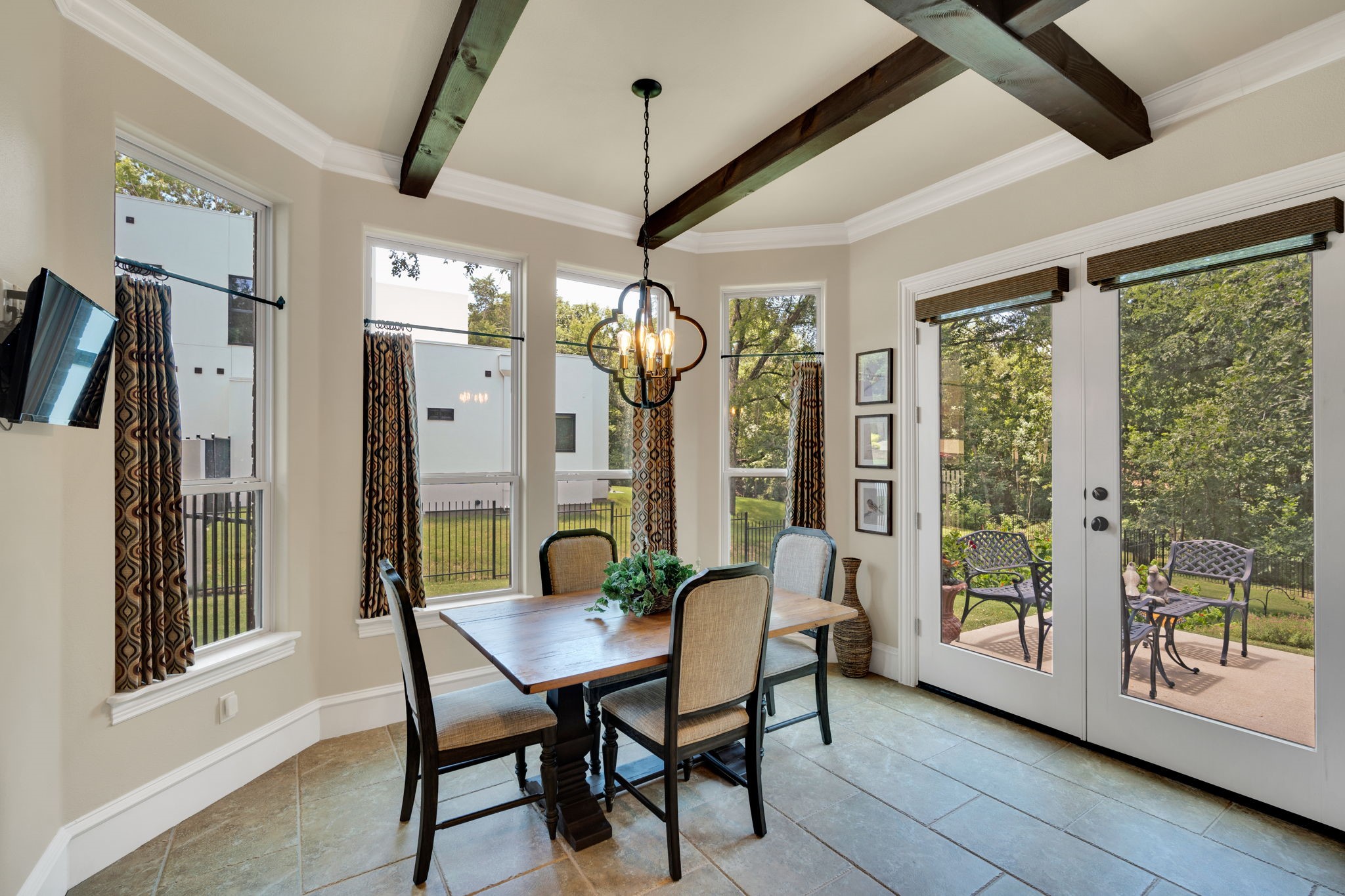 1811 Magic Valley Lane