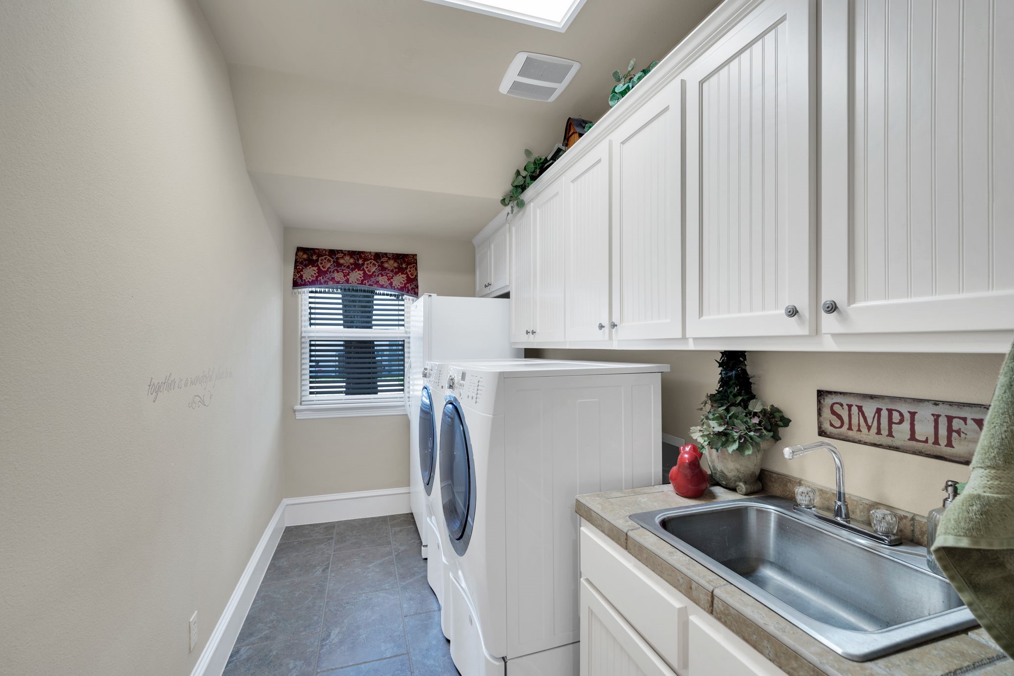 1811 Magic Valley Lane