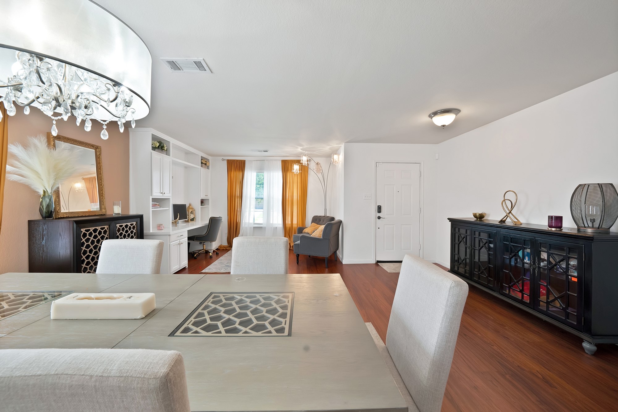 2827 Grandview Drive