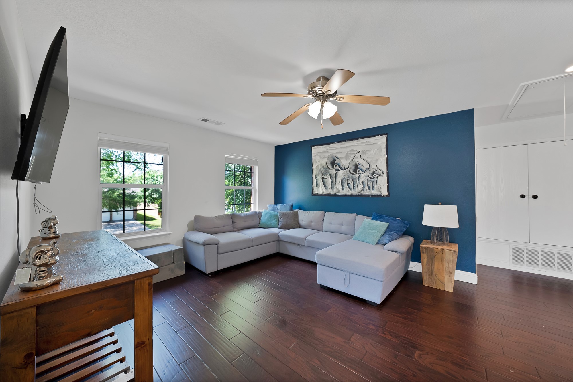 2827 Grandview Drive