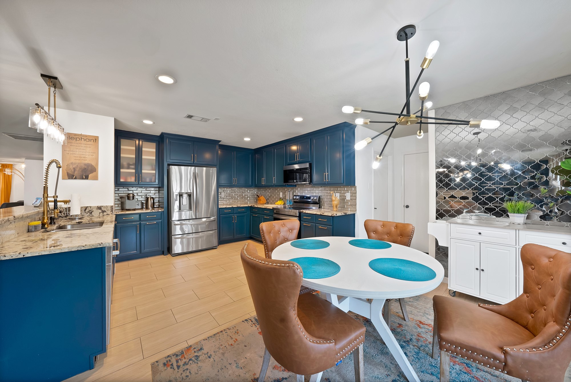 2827 Grandview Drive