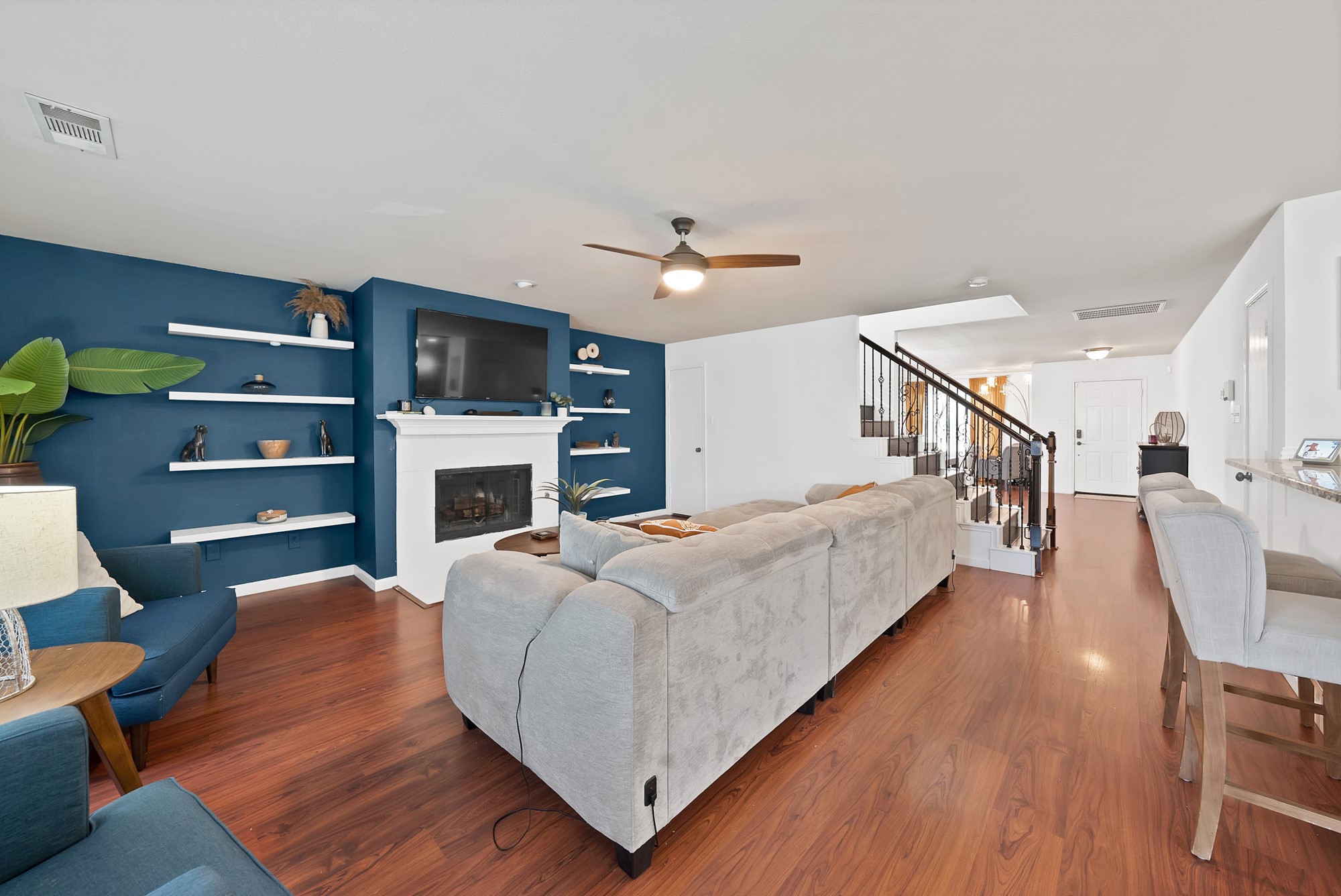 2827 Grandview Drive