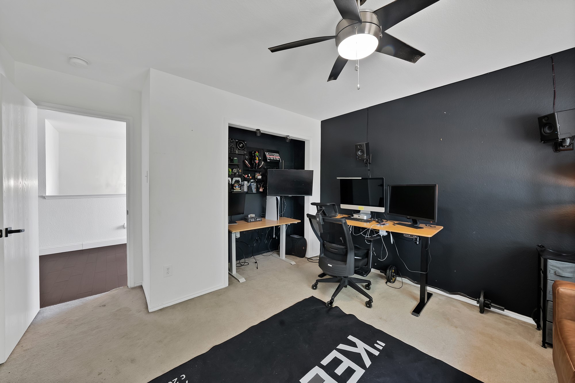 2827 Grandview Drive