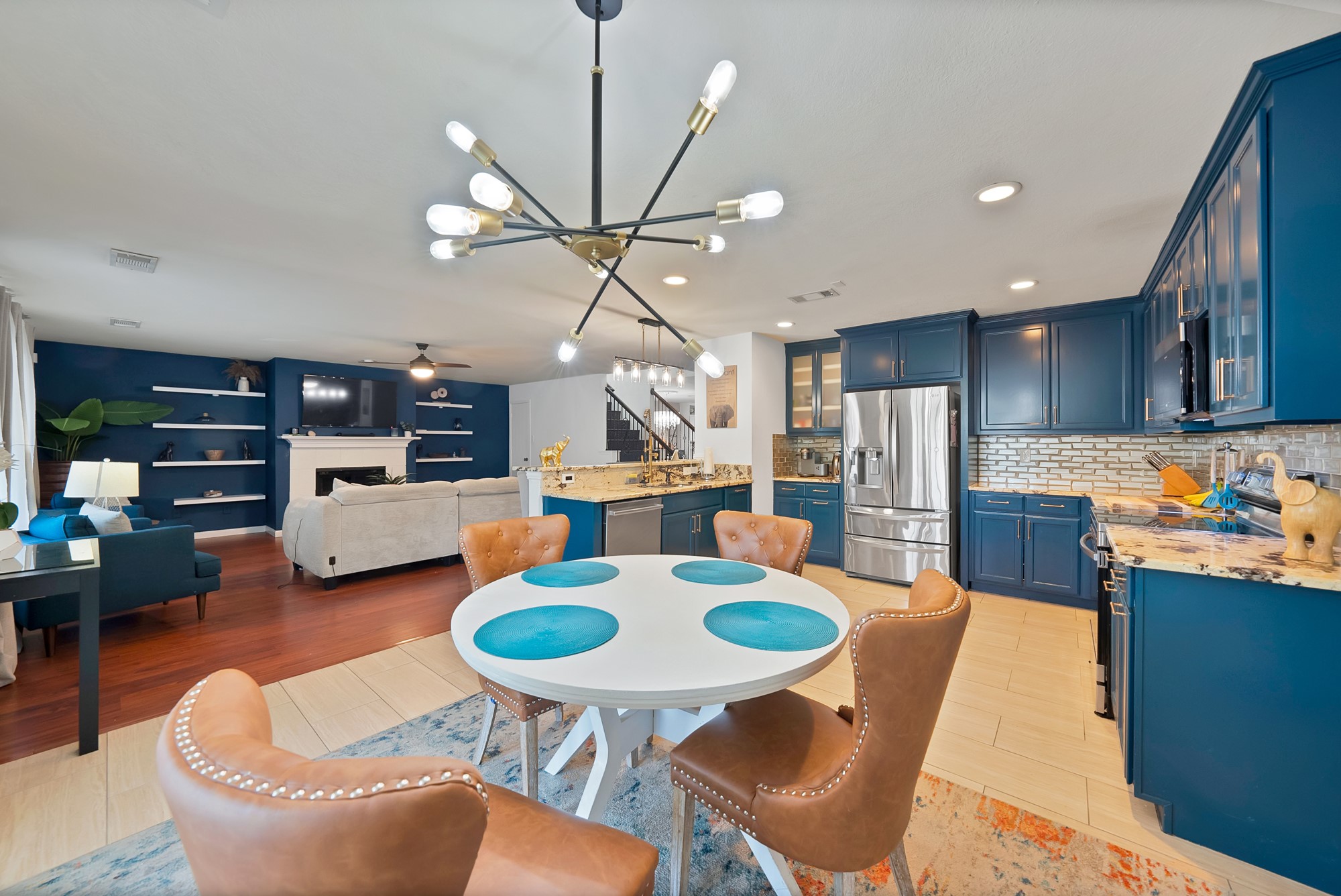 2827 Grandview Drive