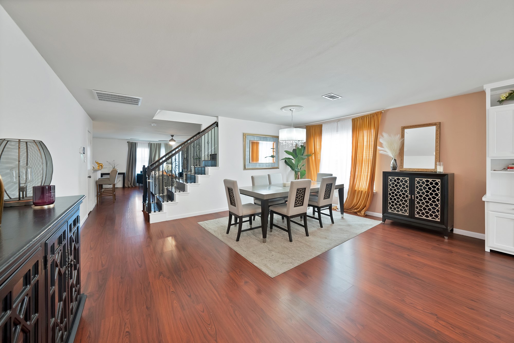 2827 Grandview Drive