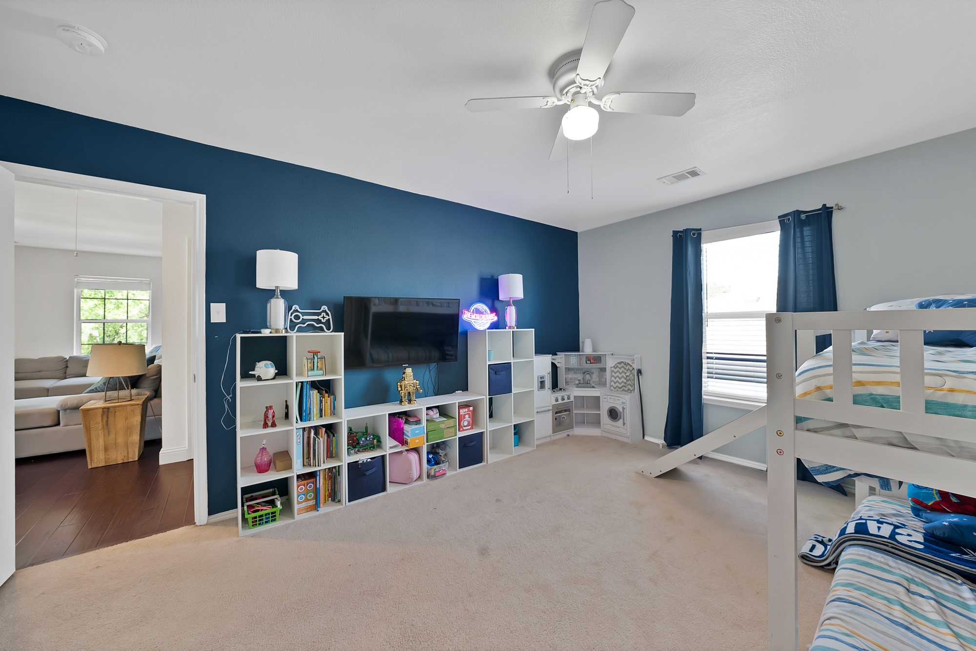 2827 Grandview Drive
