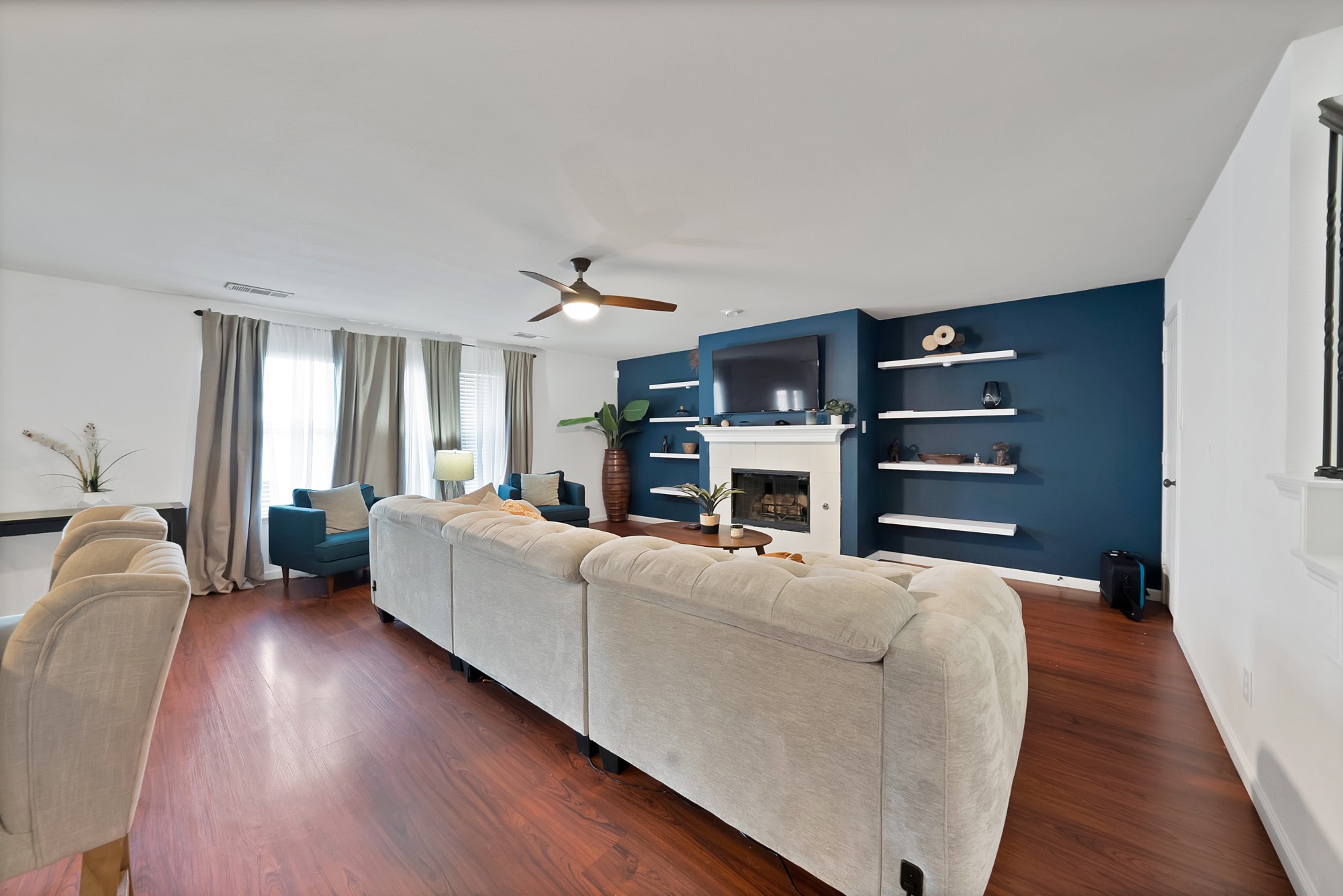 2827 Grandview Drive