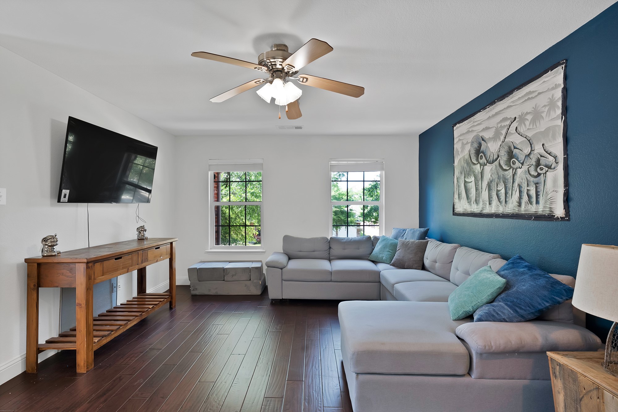 2827 Grandview Drive