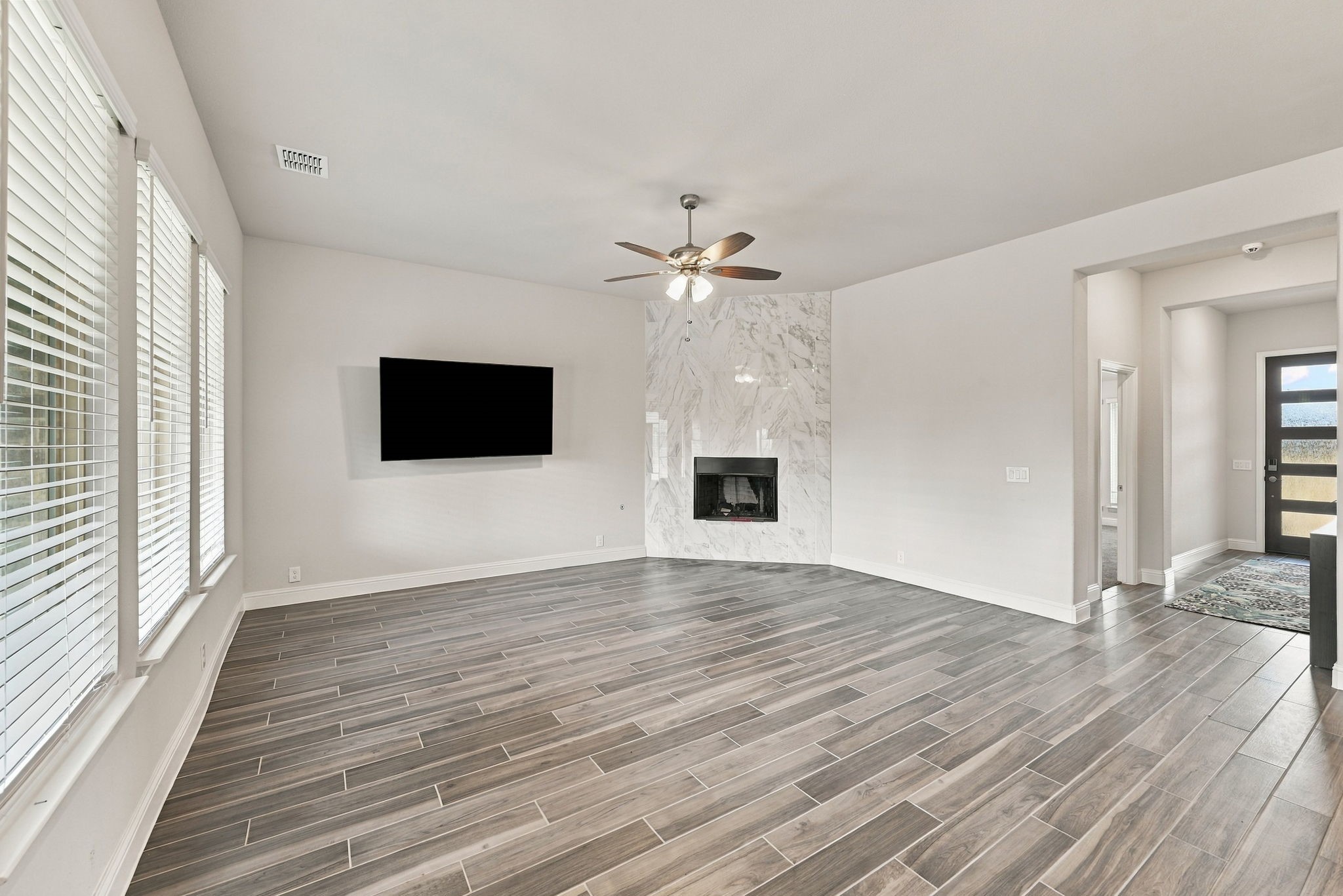 3010 Holland Lane