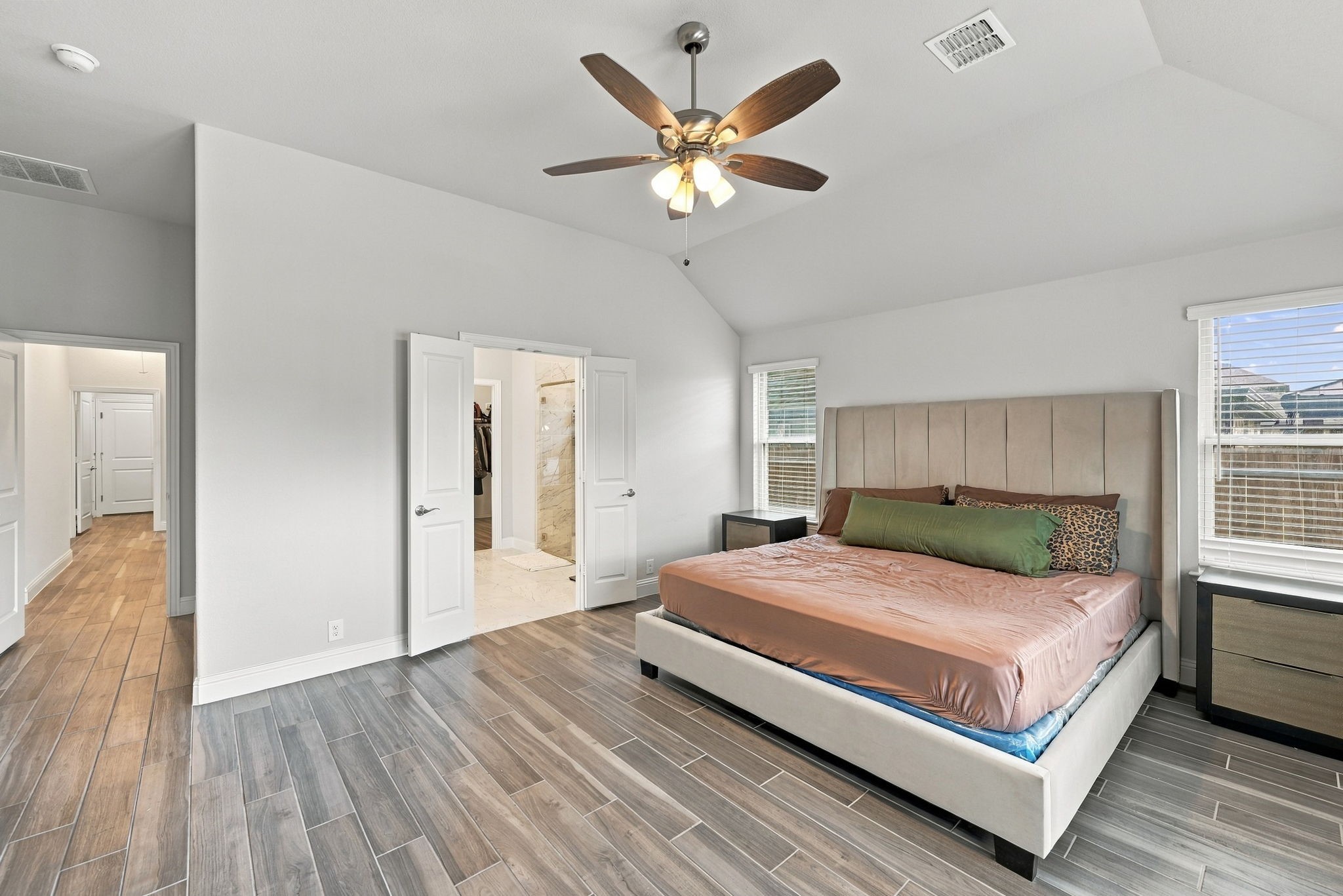 3010 Holland Lane