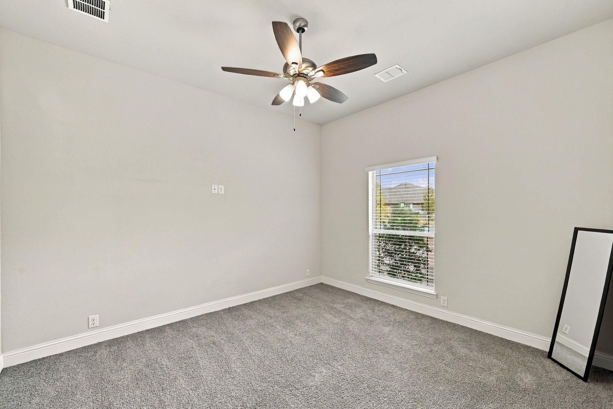 3010 Holland Lane
