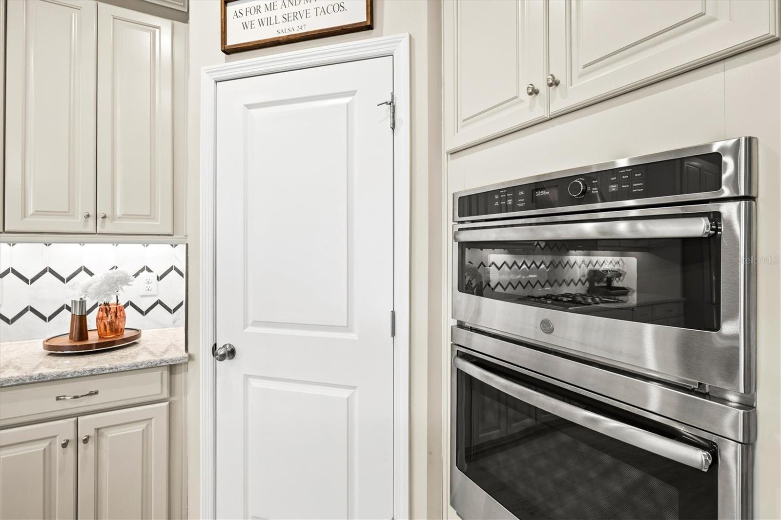 8272 SUMMER NIGHT RD