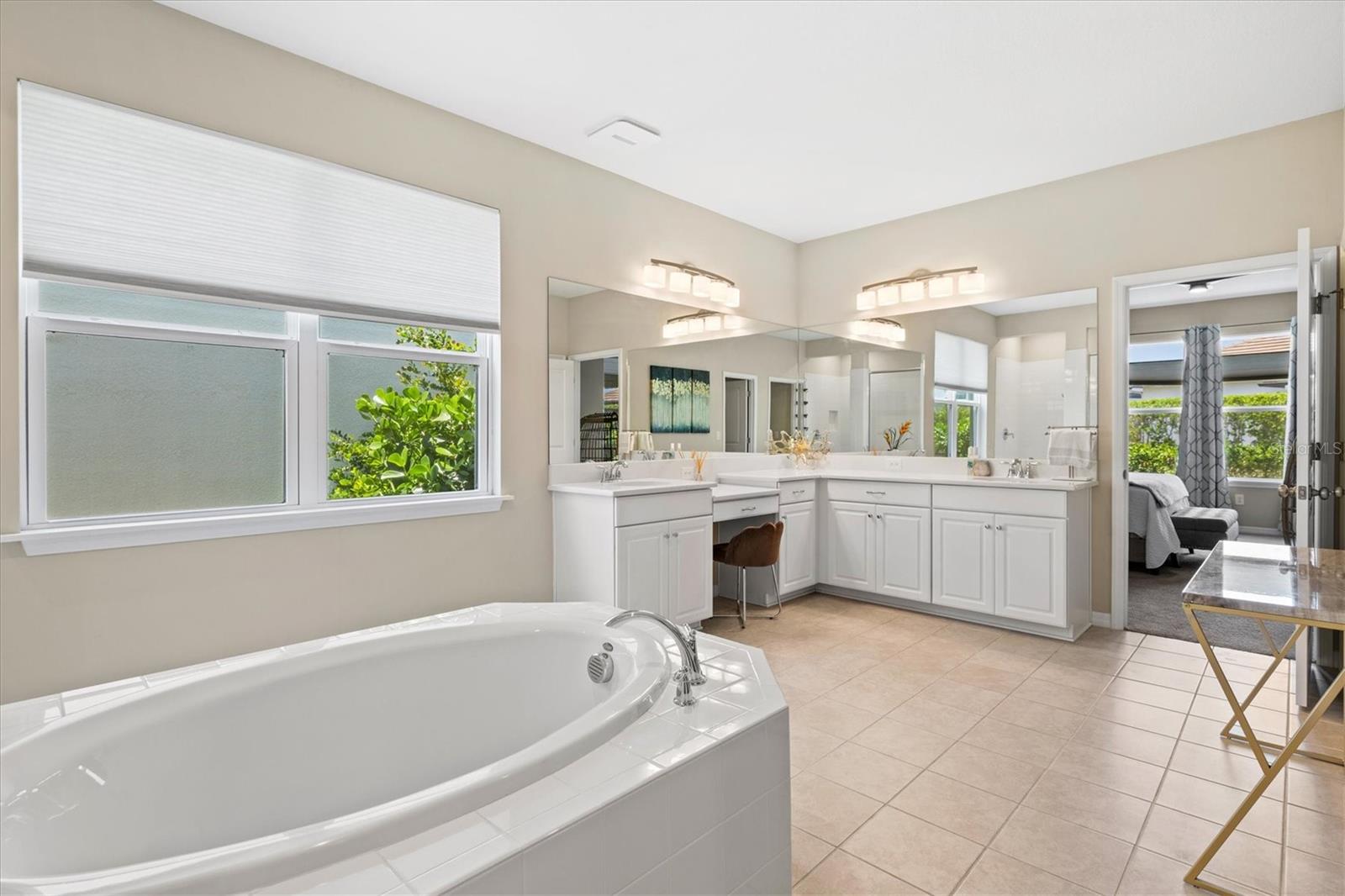 8272 SUMMER NIGHT RD