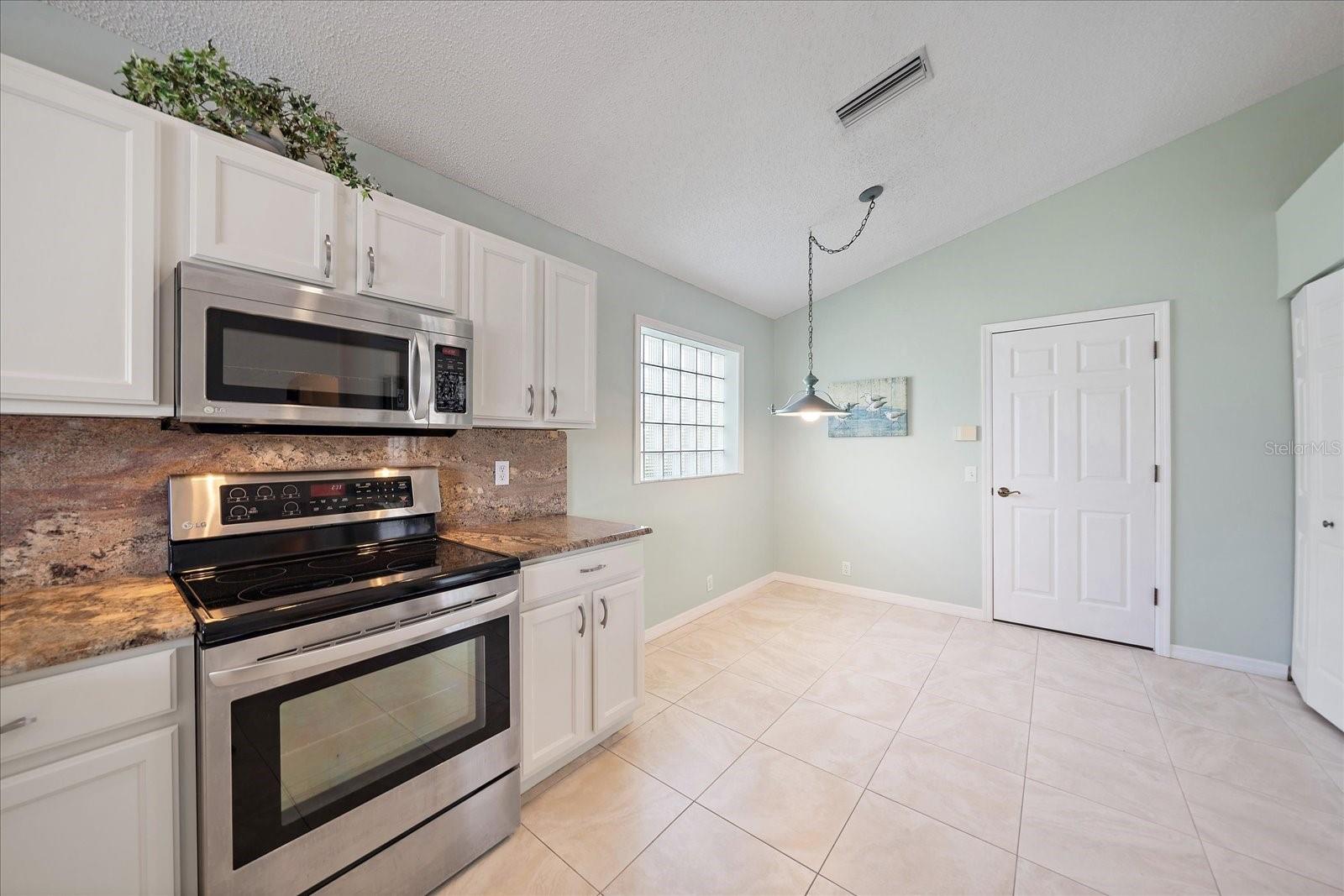 4330 BEEKMAN PL #103