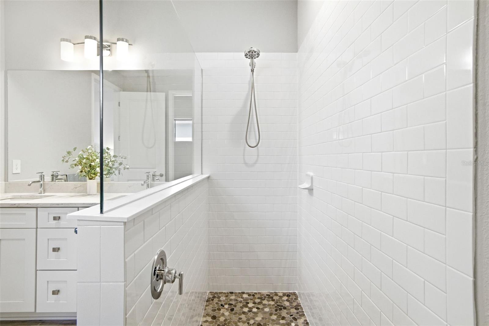 2720 BUTTERFLY JASMINE TRL