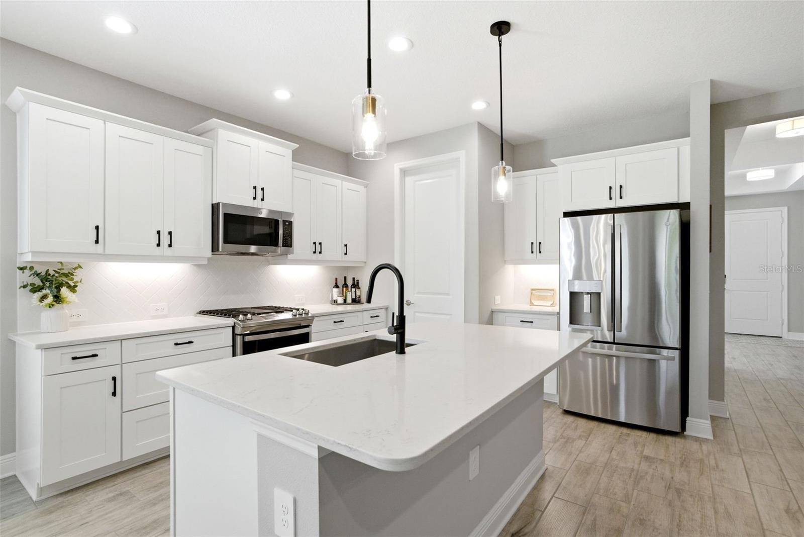 2720 BUTTERFLY JASMINE TRL