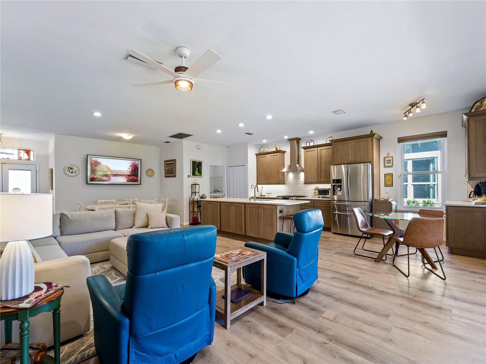 8419 WHISPERING WOODS CT