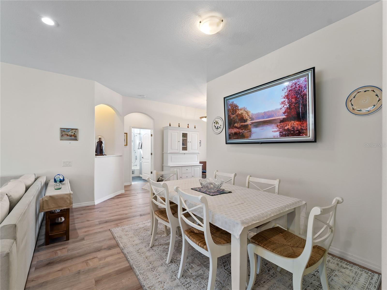 8419 WHISPERING WOODS CT