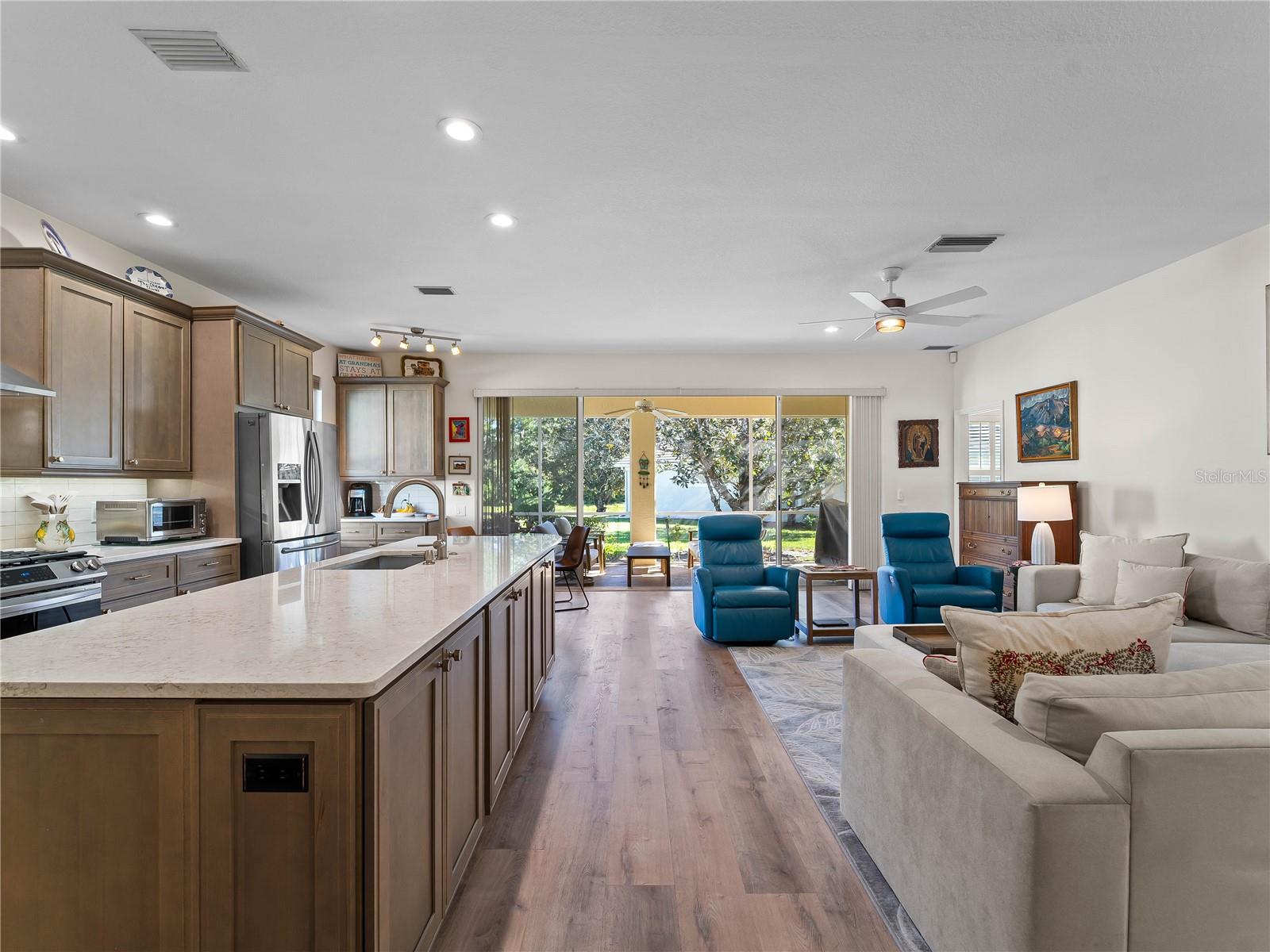 8419 WHISPERING WOODS CT