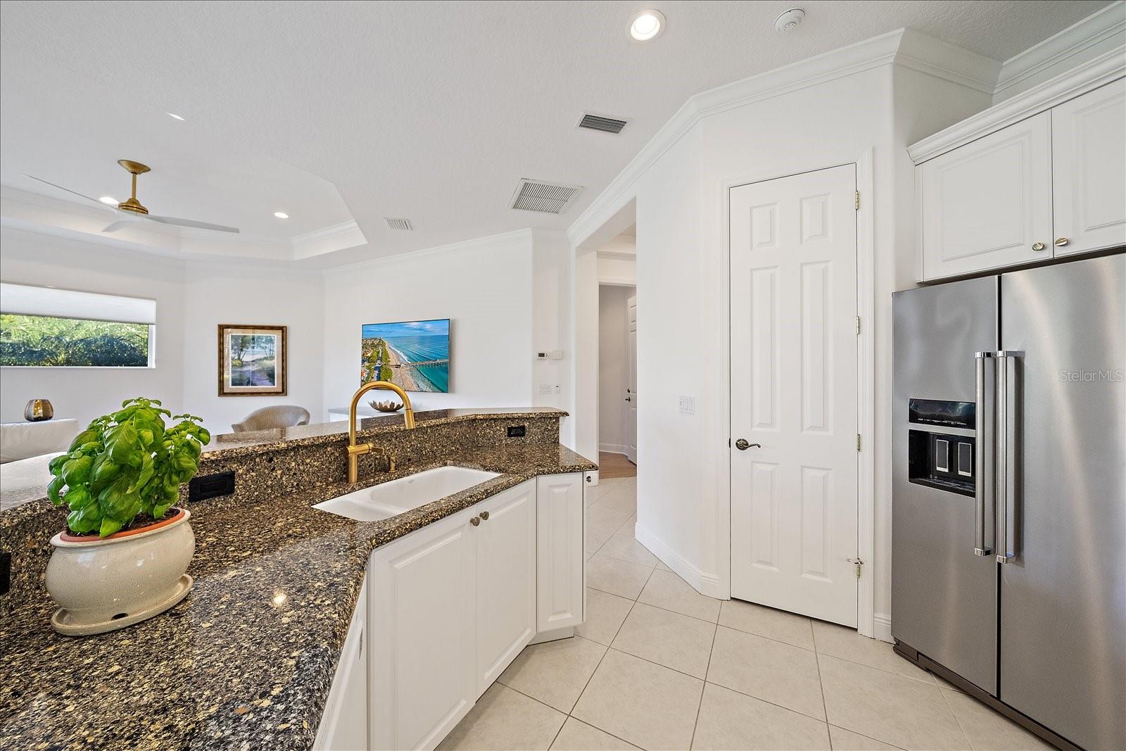 7137 ORCHID ISLAND PL