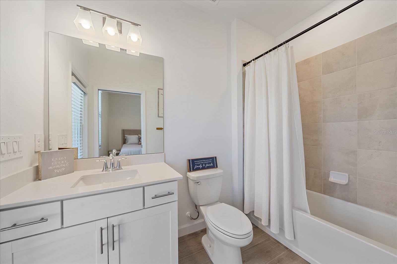 14904 SERENE SHORES LOOP