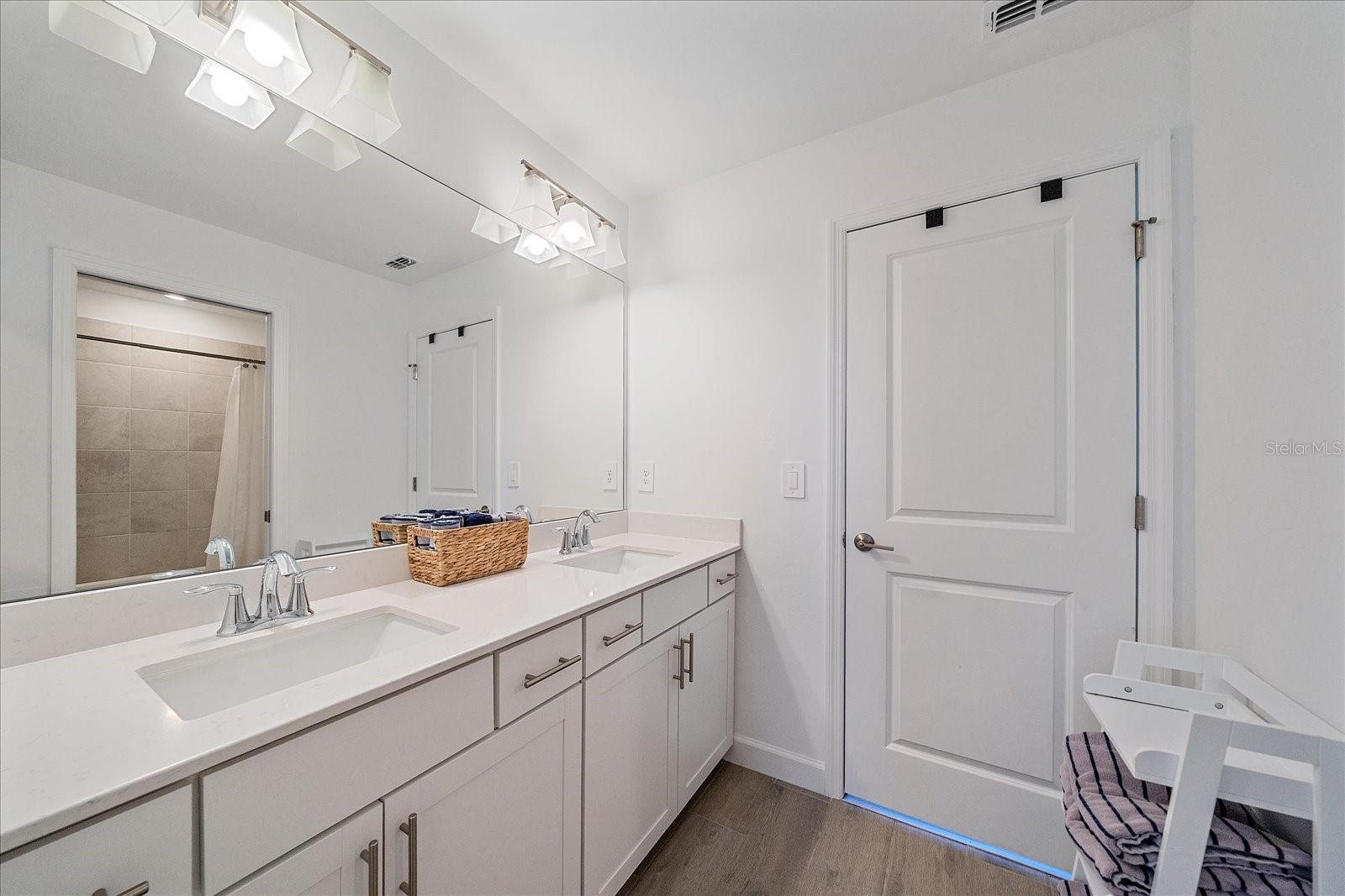 14904 SERENE SHORES LOOP