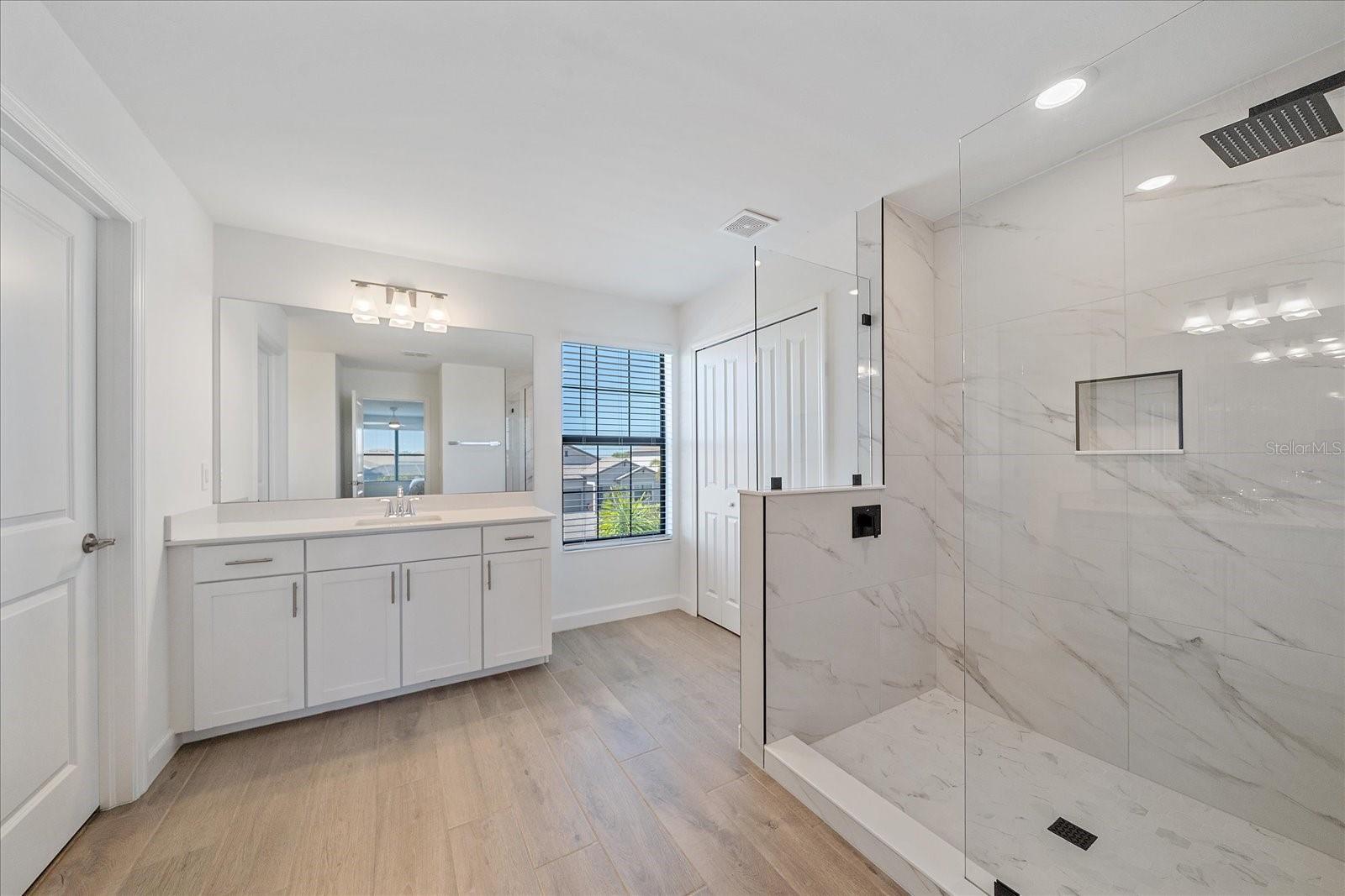 14904 SERENE SHORES LOOP