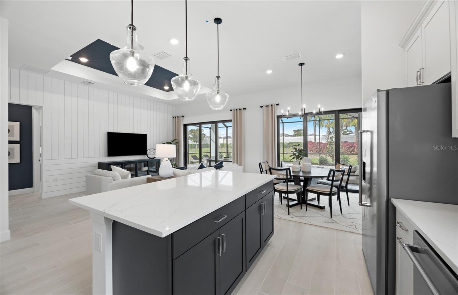 6059 SAWGRASS LAKE CT