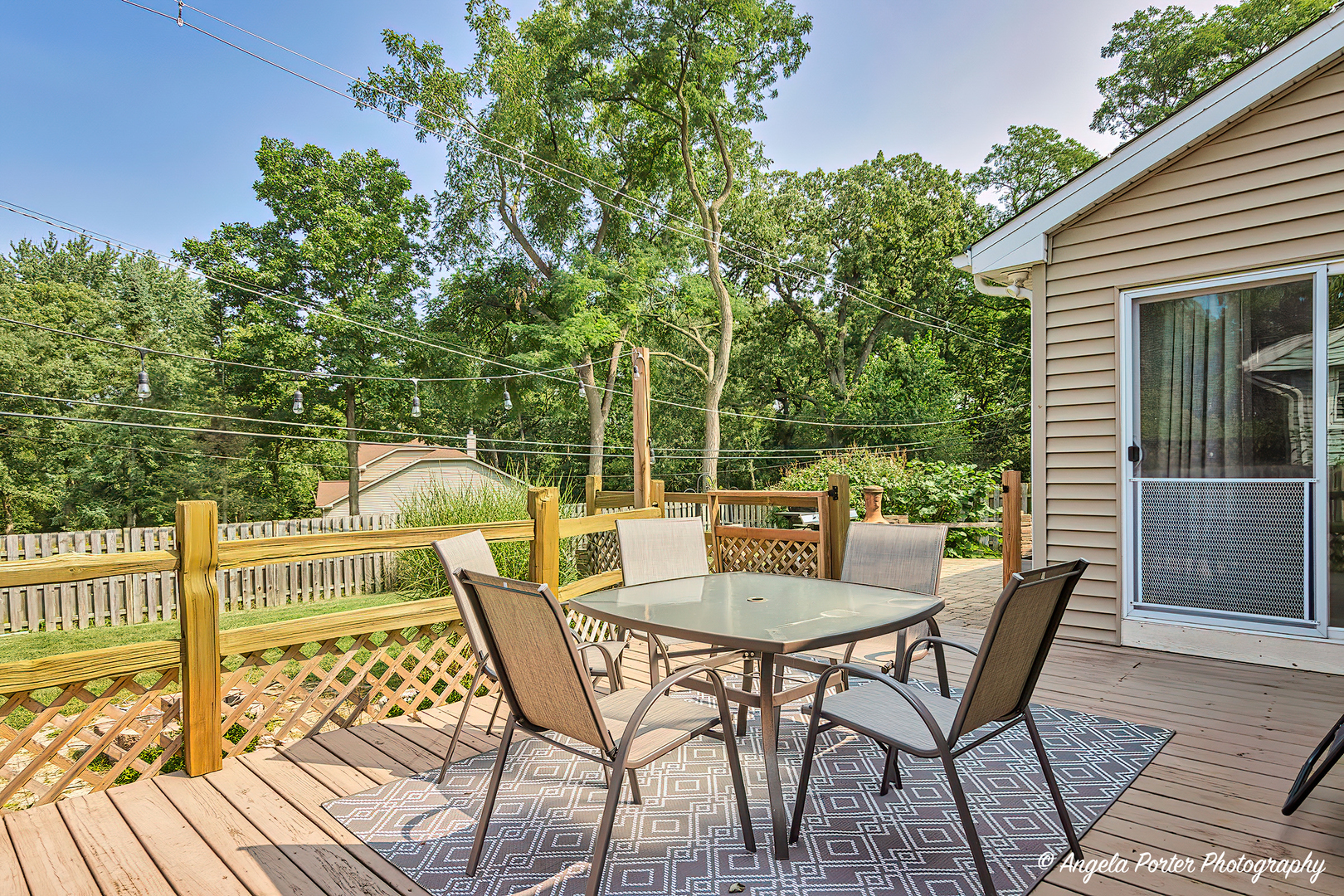1614 W Oakleaf Drive