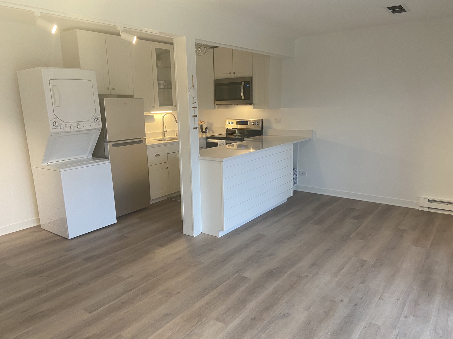 29 Jamaica Colony Unit: 1