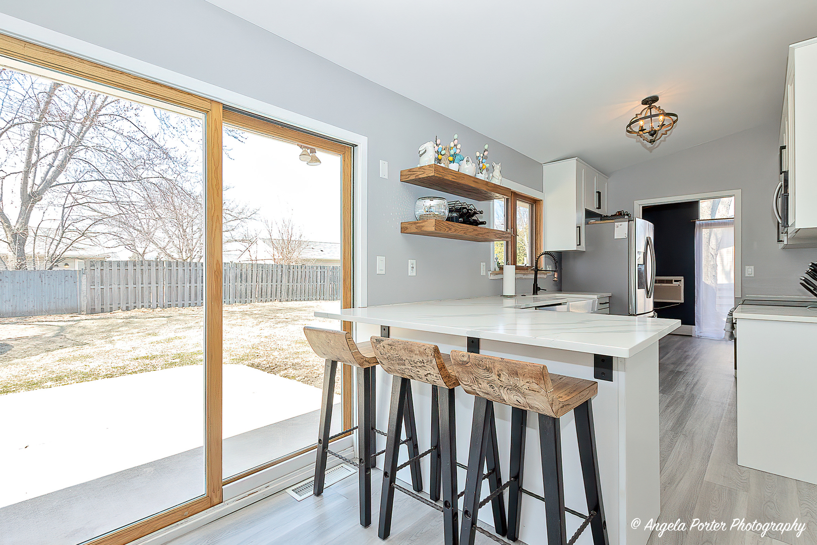 10105 William Street