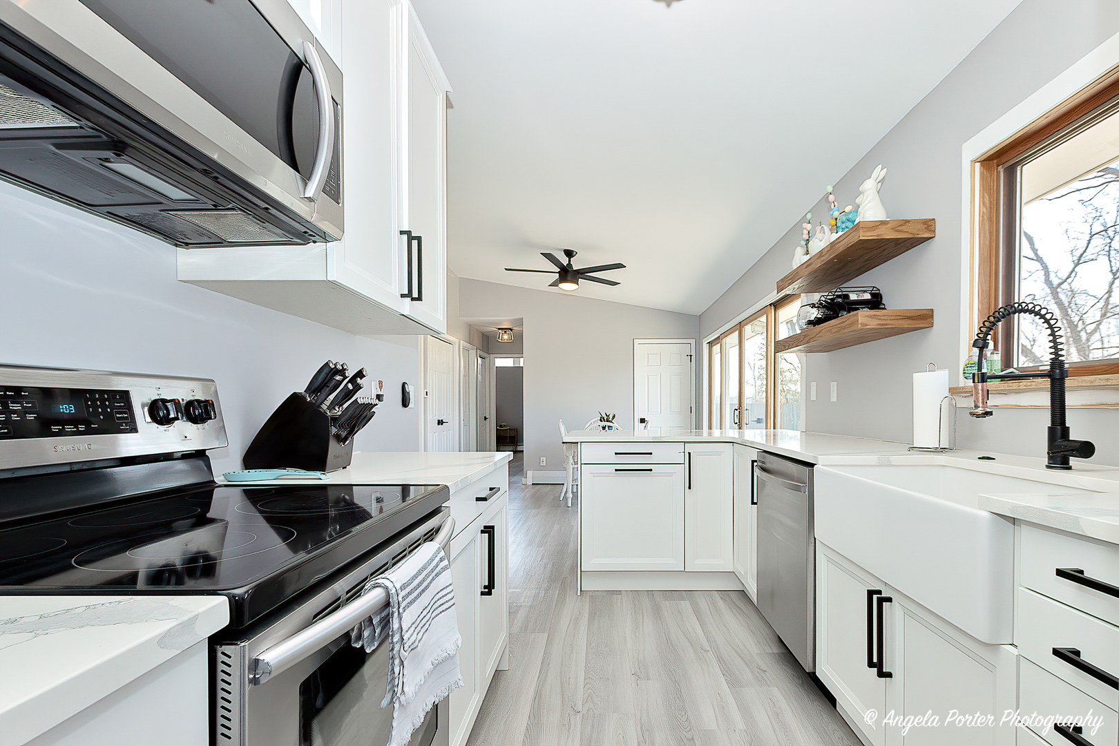 10105 William Street