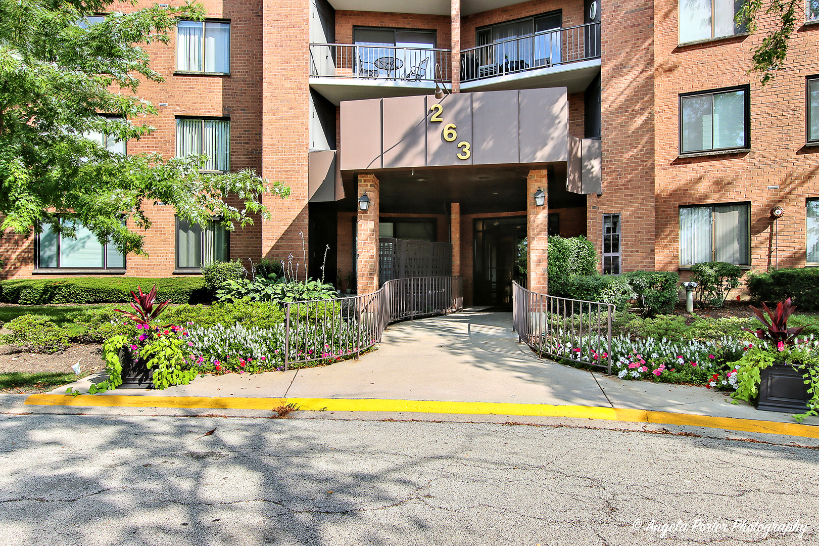 263 S Clubhouse Drive Unit: 104