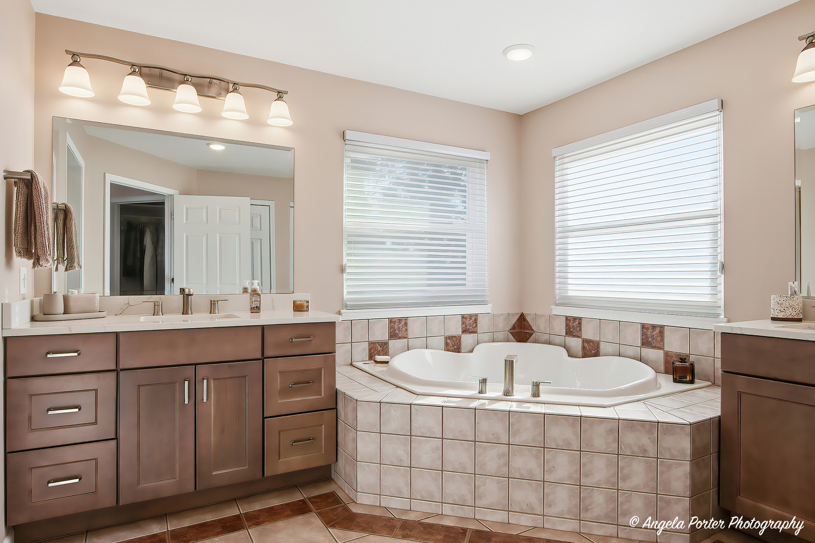 5505 Prairie Rose Lane