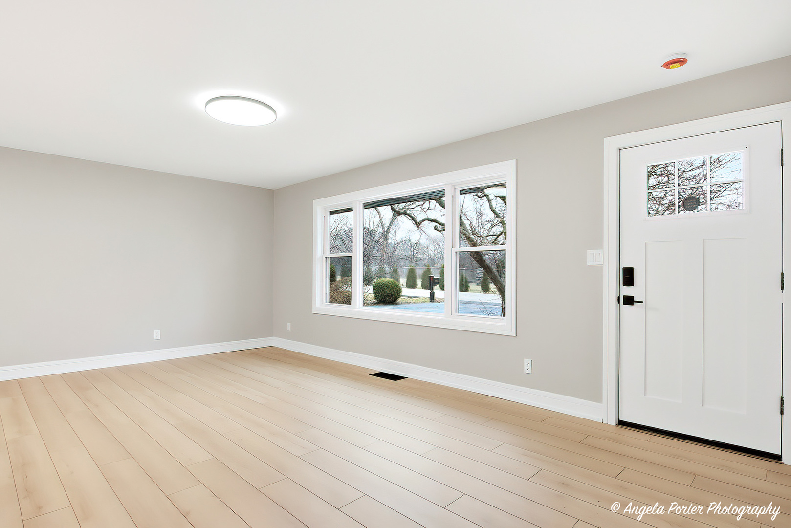 3915 Dolores Drive