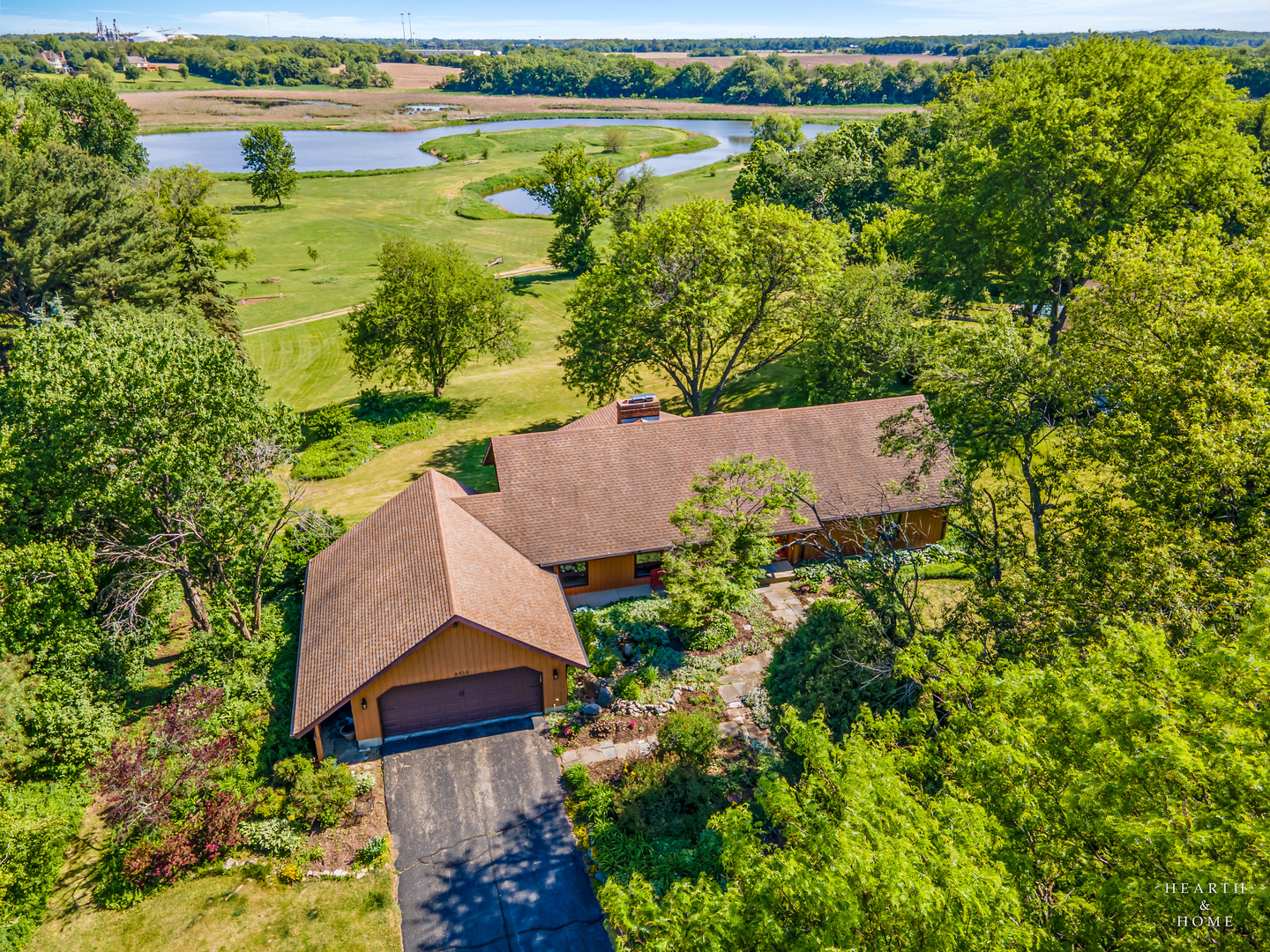 8929 ROBIN HILL ROAD Drive