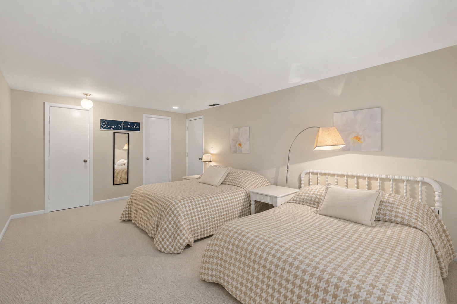 8929 ROBIN HILL ROAD Drive