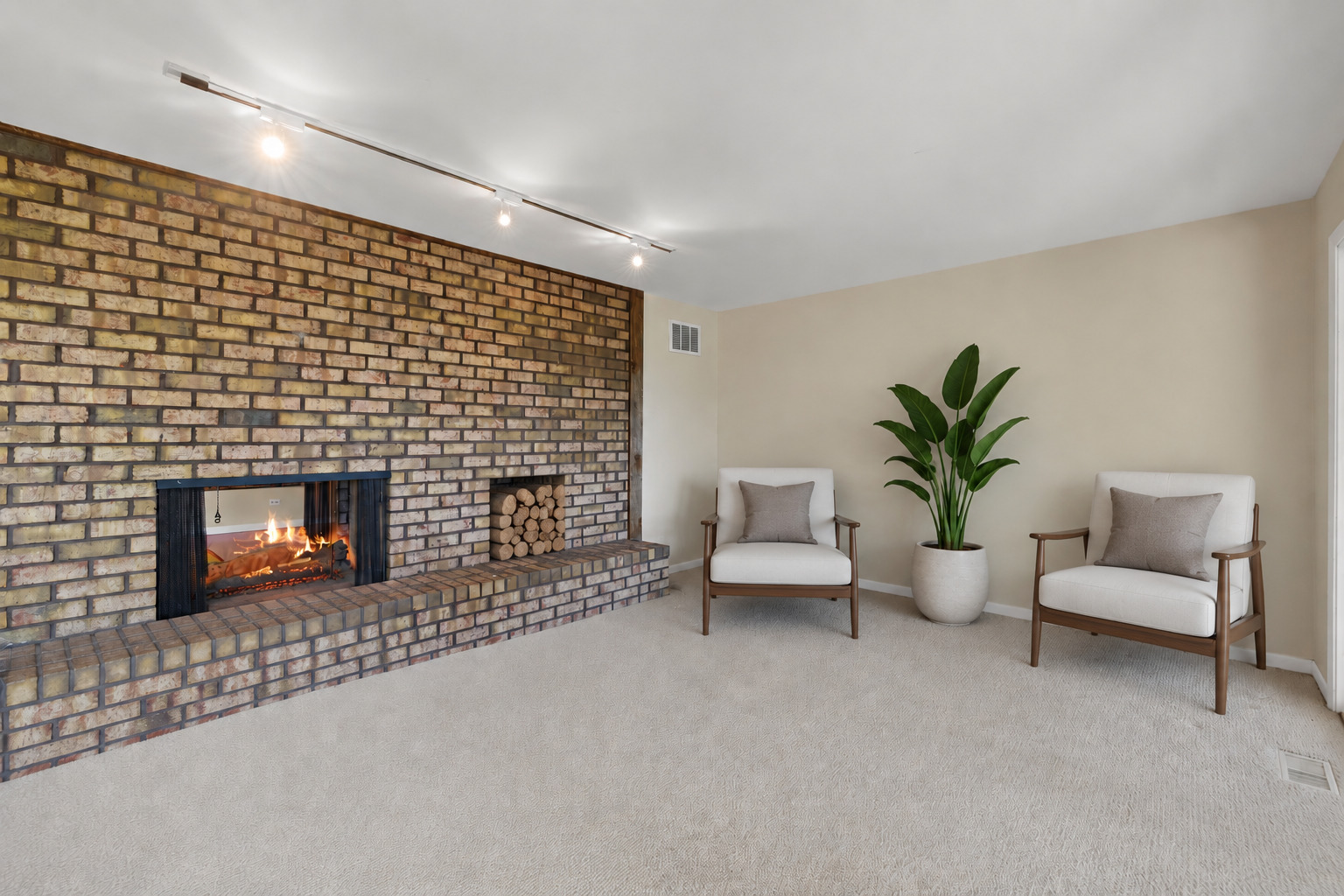 8929 ROBIN HILL ROAD Drive