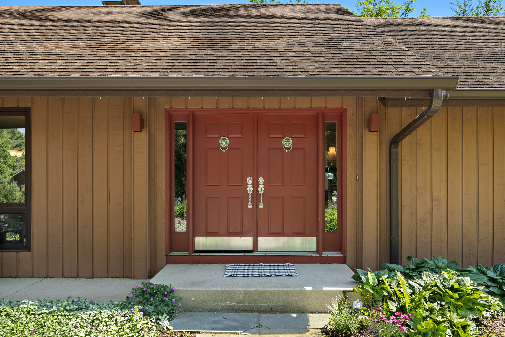 8929 ROBIN HILL ROAD Drive