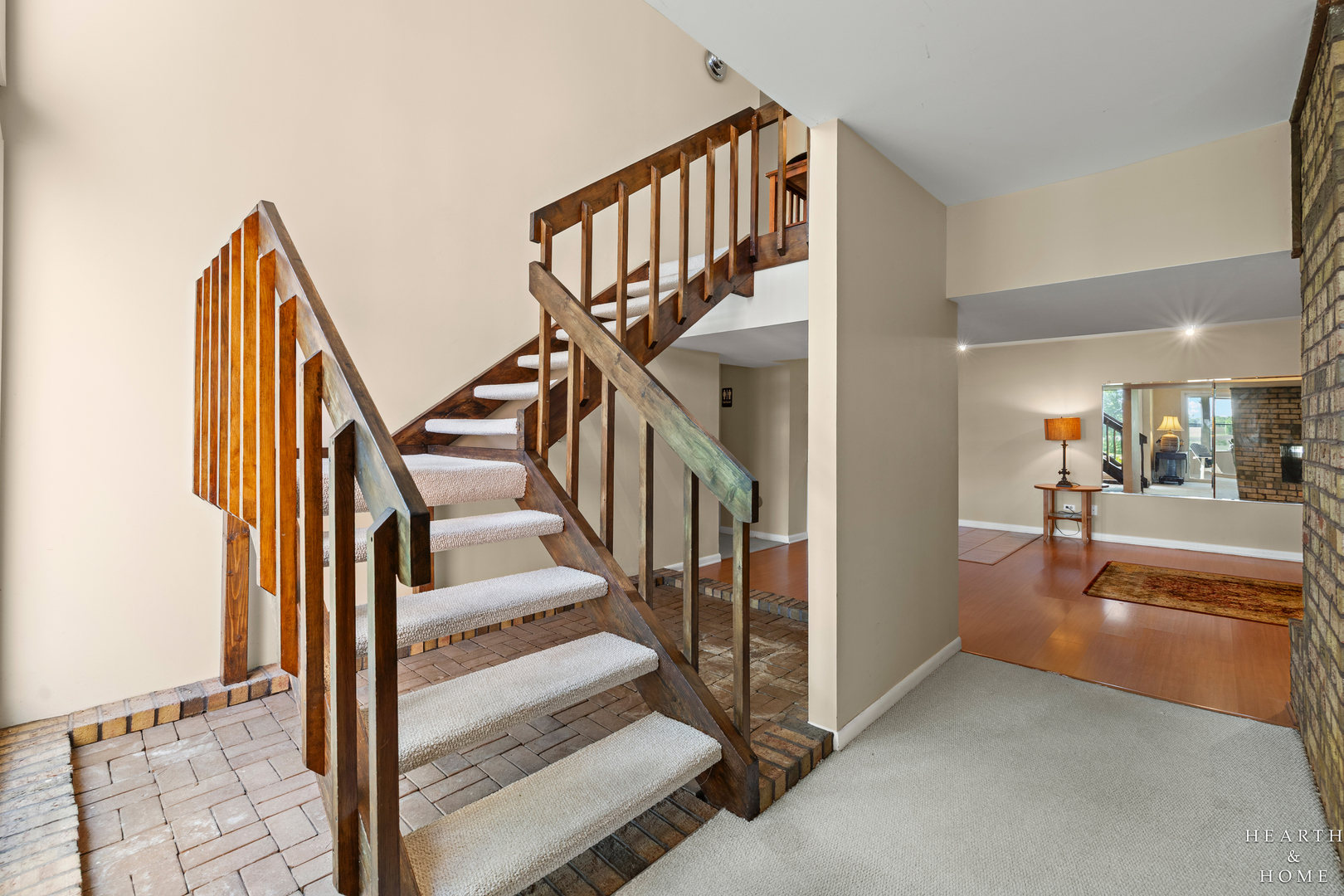 8929 ROBIN HILL ROAD Drive