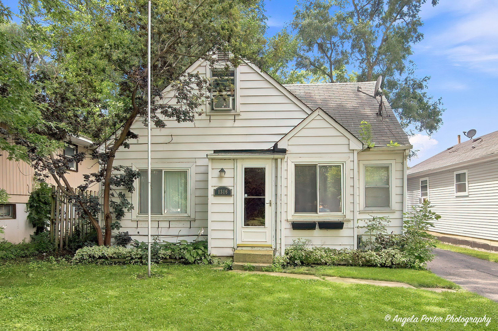 1316 N Poplar Avenue
