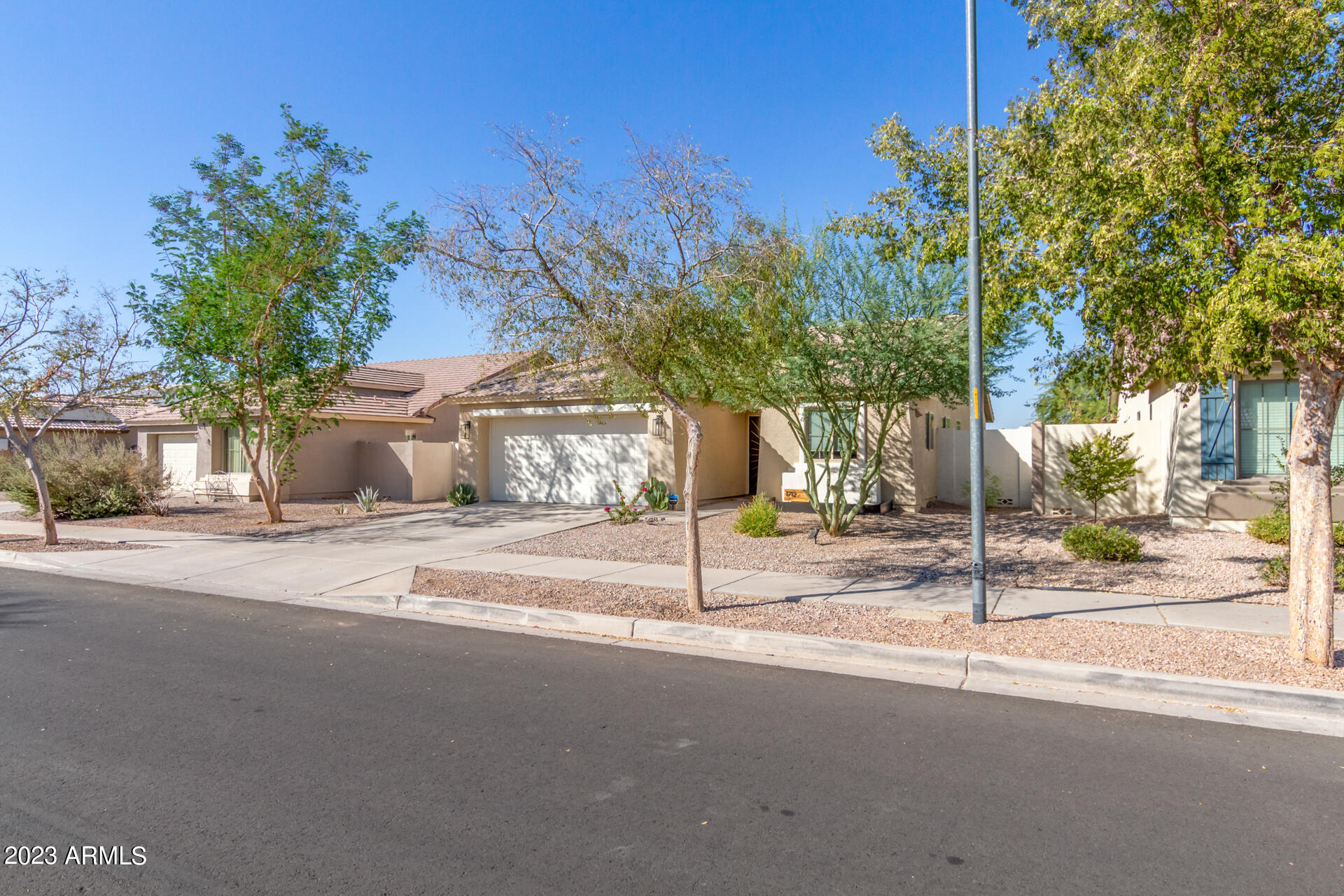 1712 W SAINT CATHERINE Avenue