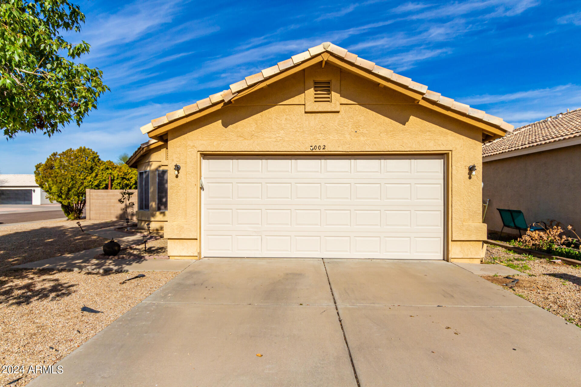 3002 E TOPEKA Drive