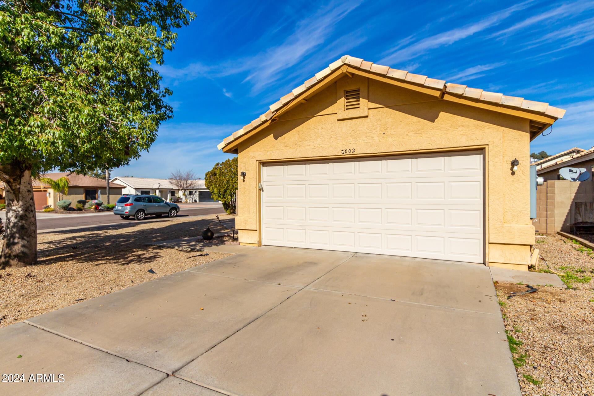 3002 E TOPEKA Drive