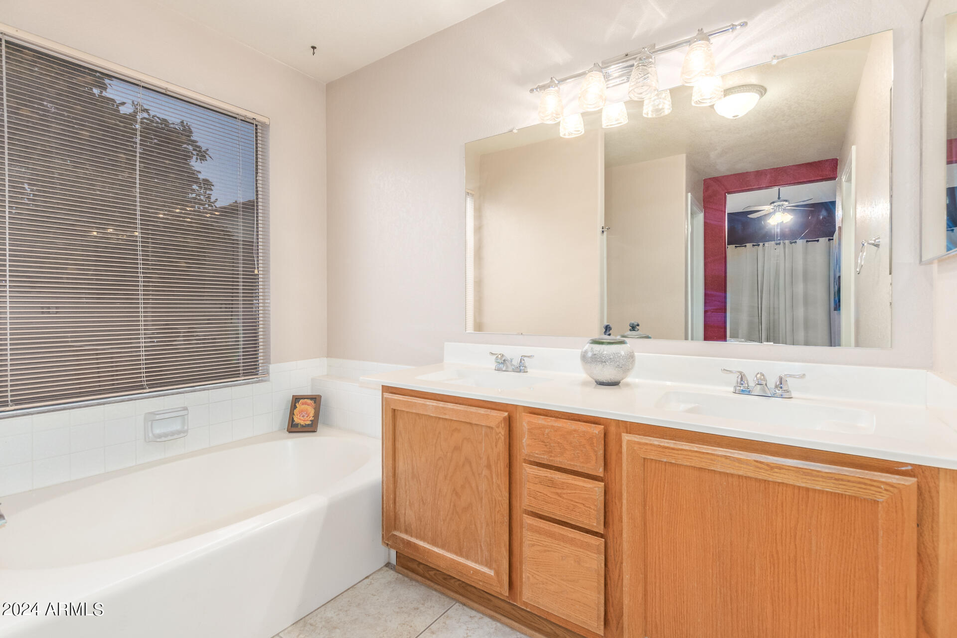 3002 E TOPEKA Drive