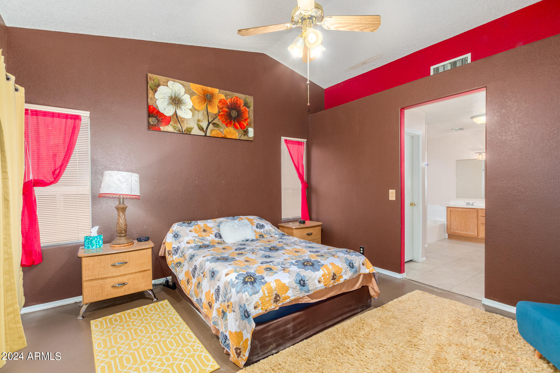 3002 E TOPEKA Drive