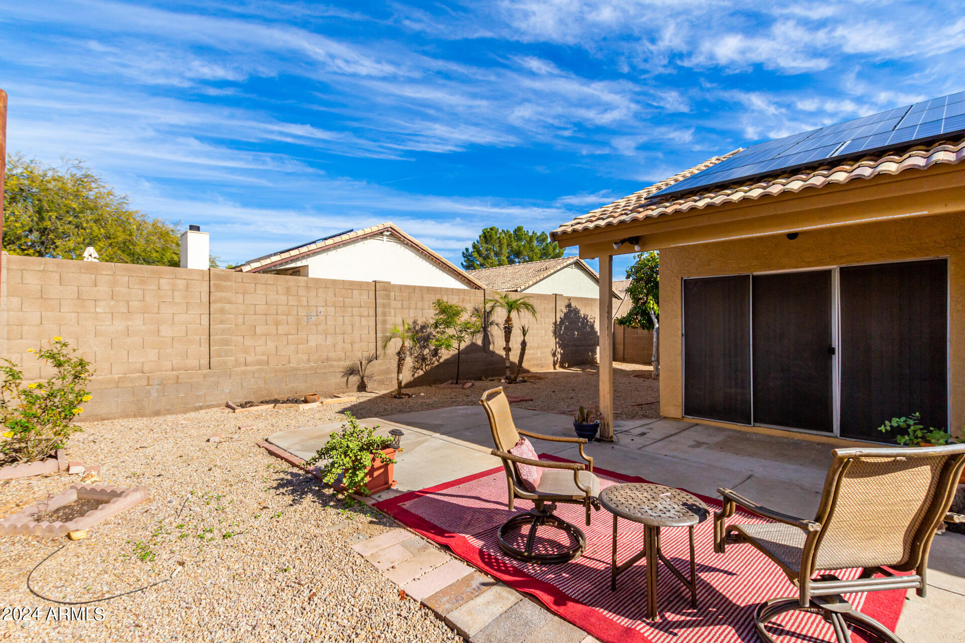 3002 E TOPEKA Drive