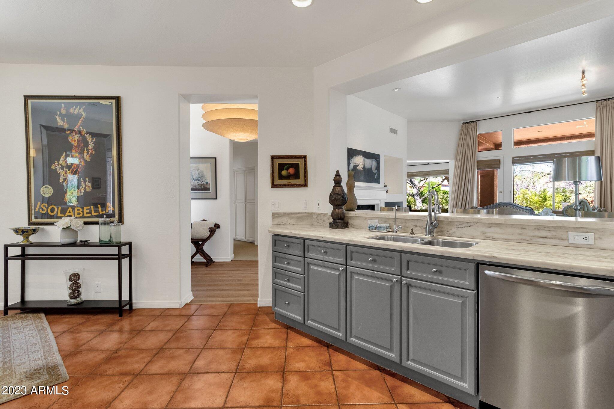 7114 E ALOE VERA Drive