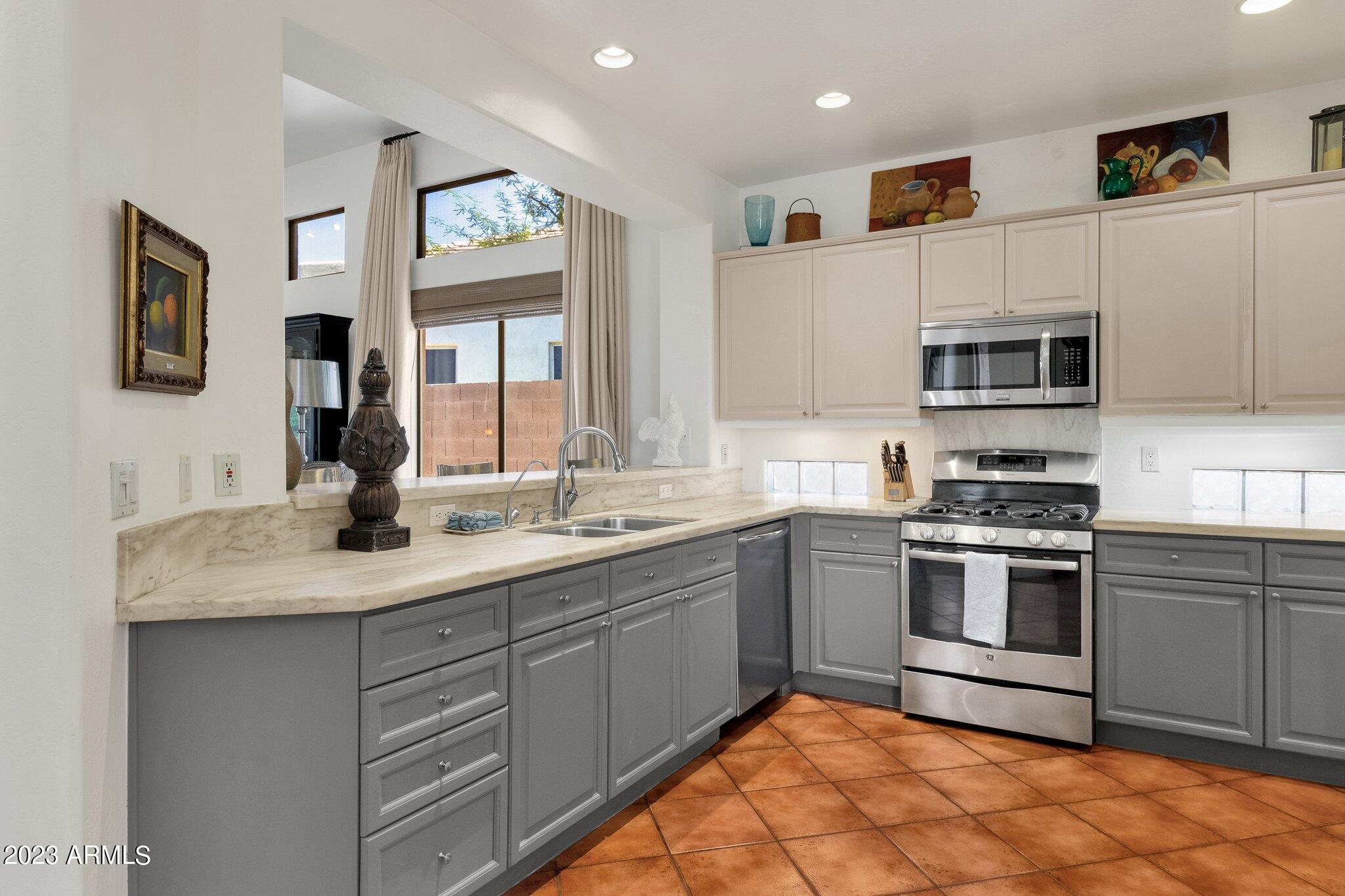 7114 E ALOE VERA Drive