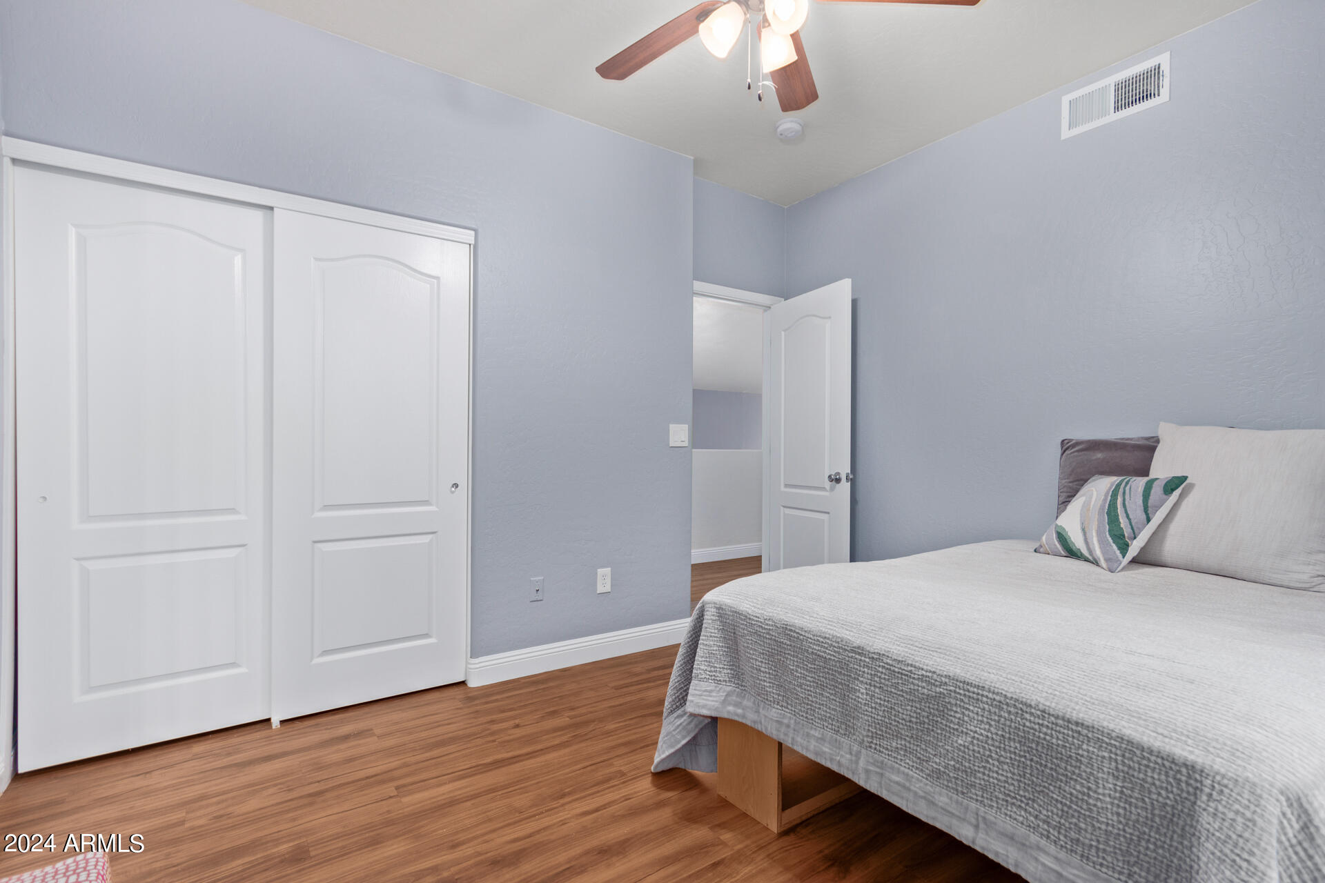 7611 E ROLAND Circle